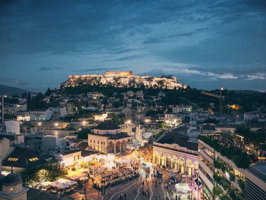 Il governo greco rivoluziona il mercato del lavoro, ridisegnando orari e straordinari