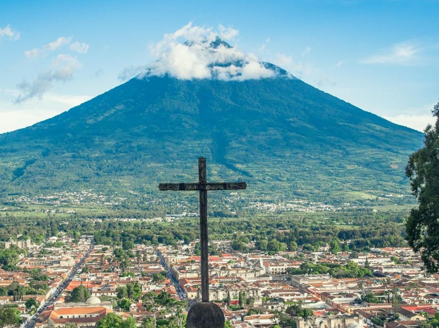 America Latina, l'ombra dei femminicidi si allunga: oltre 4.800 vittime nel 2024, 13 ogni giorno