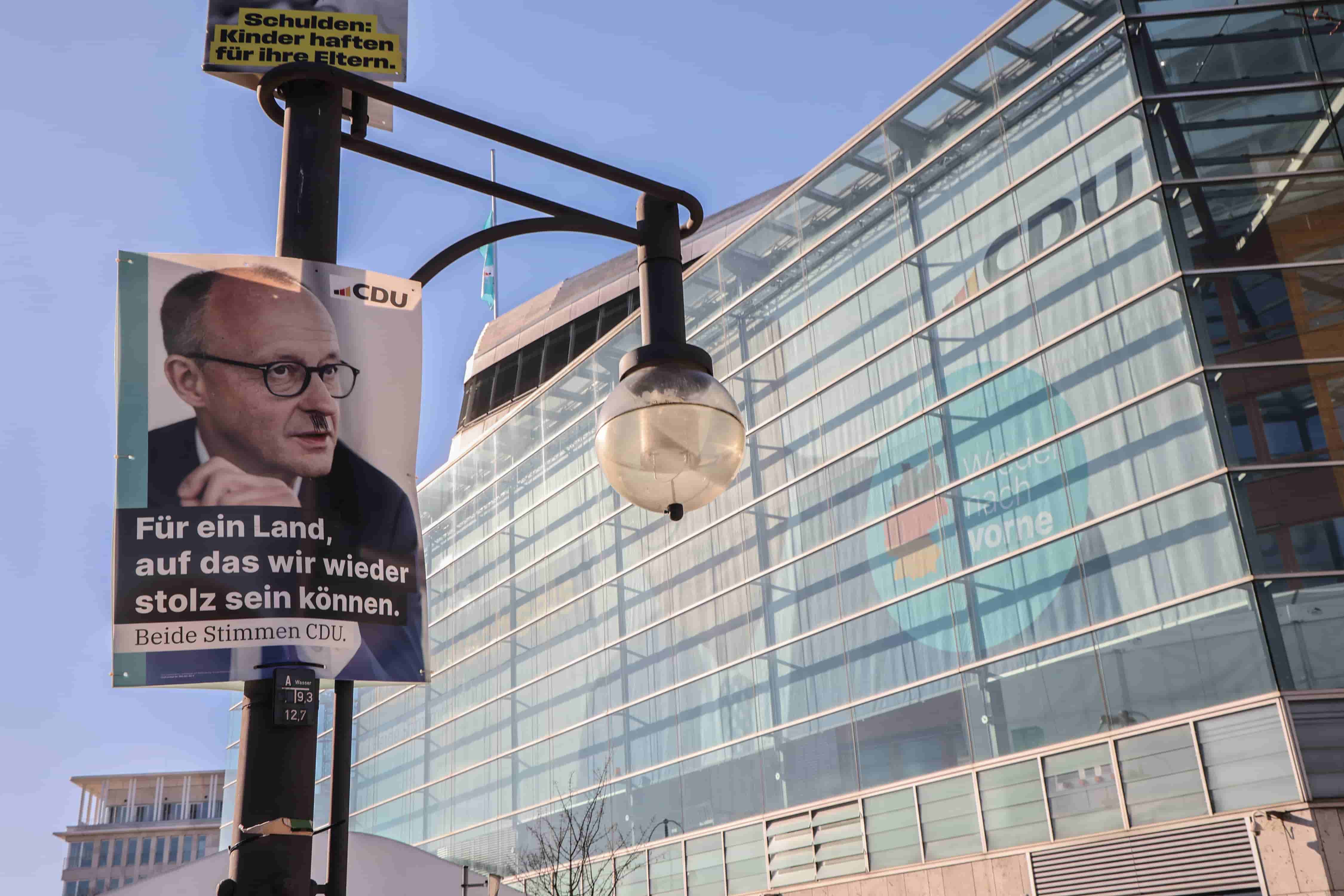 Vince il blocco CDU-CSU, ma la composizione del futuro governo costringe Merz a trovare alleati