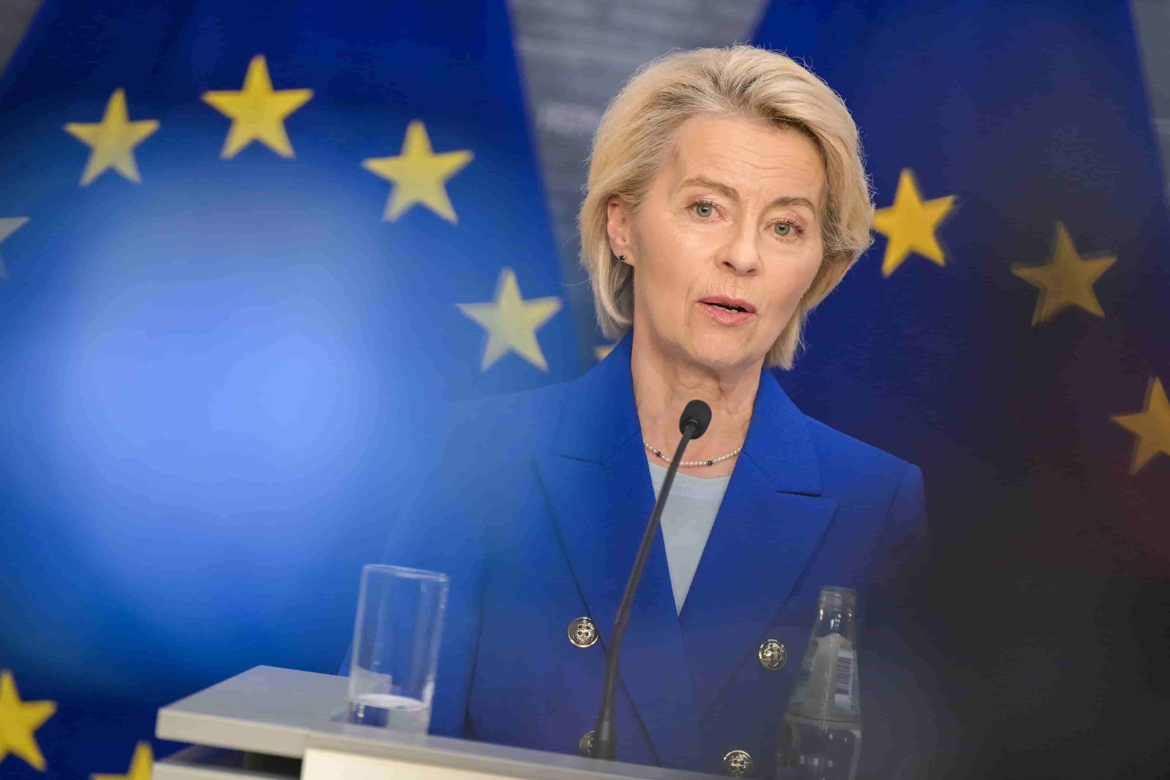 Il GPS si spegne, l'aereo della Von der Leyen in tilt: la Russia nega ogni accusa