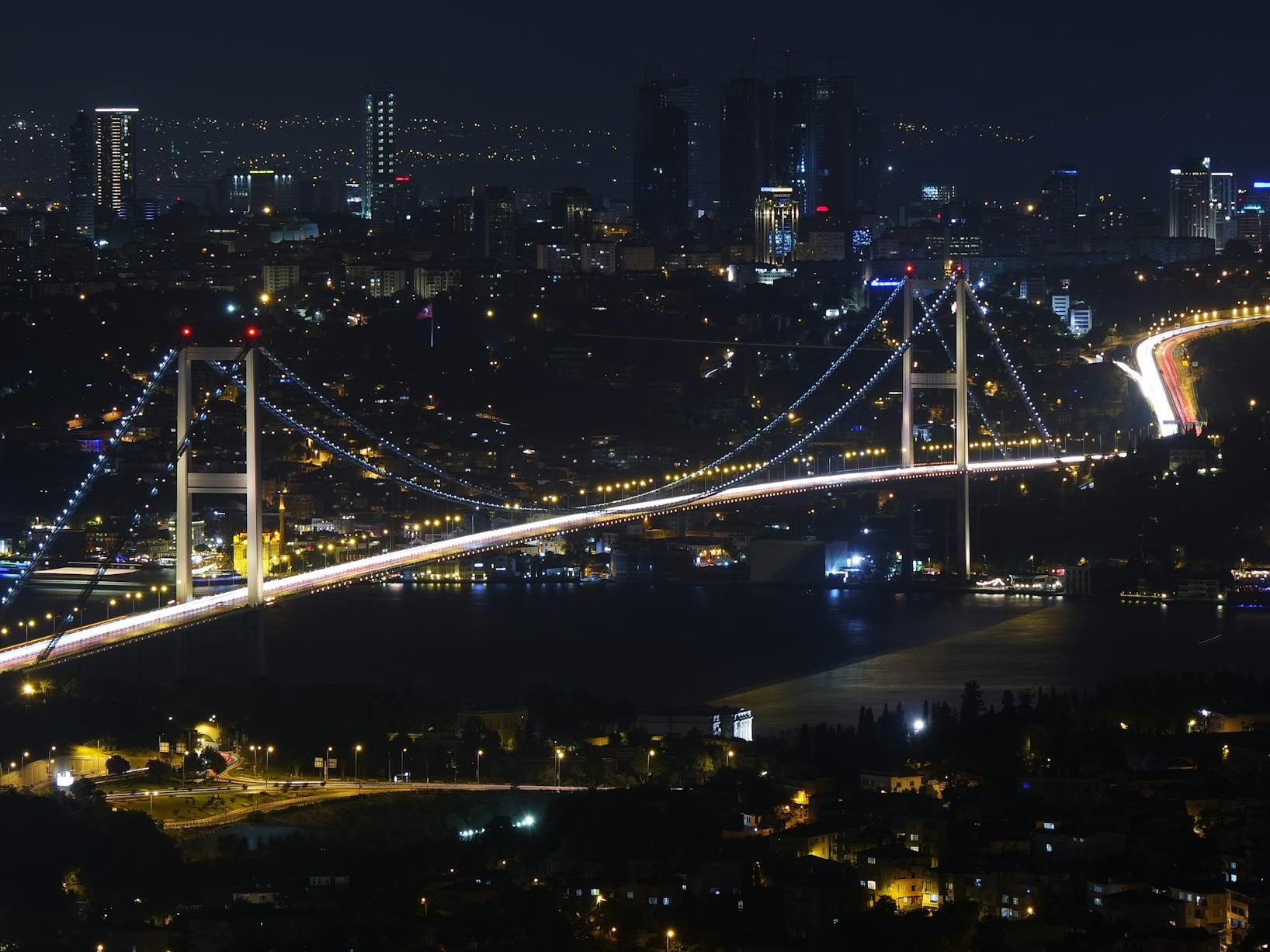 Turchia, si alza di intensità la repressione: decine di politici e giornalisti arrestati