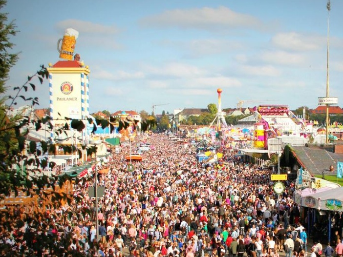 Monaco, allarme bomba: chiude l'Oktoberfest