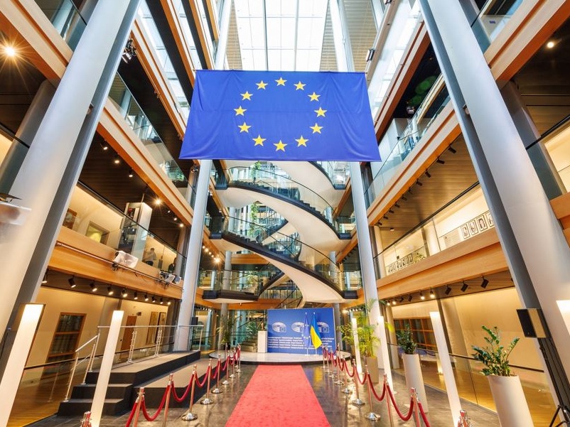 L'Europarlamento, a larghissima maggioranza, vota contro la prescrizione per le violenze su minori