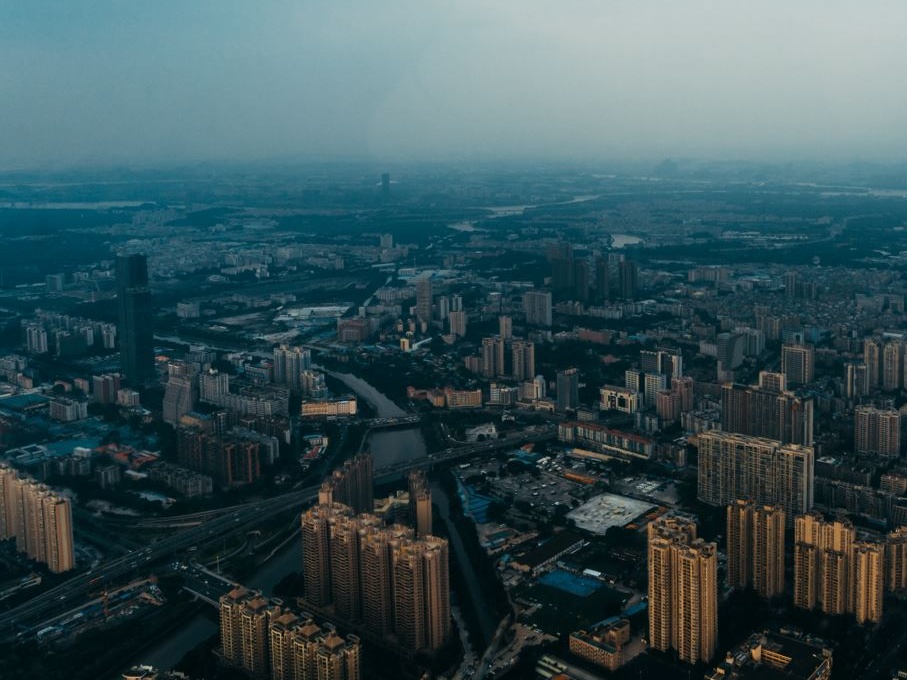 Cina: nuovi segnali negativi dall'economia, si contrare l'attività manufatturiera