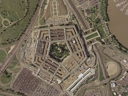 Finisce in tribunale la stretta sugli accrediti per i giornalisti al Pentagono