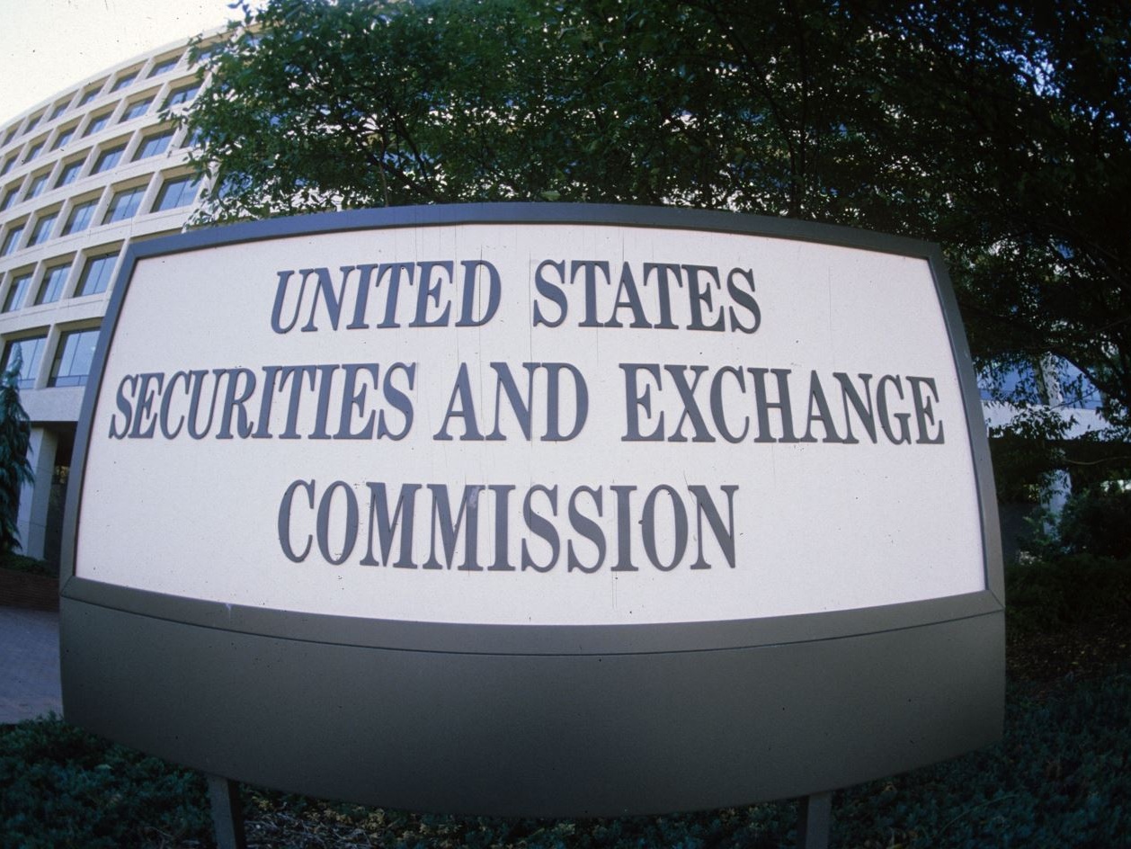 La Sec multa sei agenzie di rating per 'carenze' nelle comunicazioni