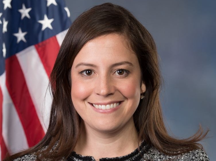 Altro inciampo per Trump, costretto a ritirare la nomina di Stefanik ad ambasciatrice all'Onu