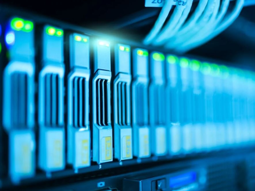 AT&T si allea con Corning, accordo da un miliardo di dollari