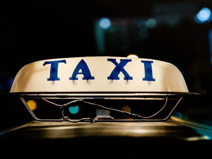 Germania, finisce il mito dei taxi Mercedes: le vendite a -95% in un anno