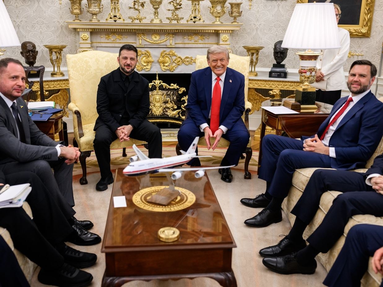 World Media Headlines: incontro Trump-Zelensky, il Cremlino ridimensiona l’ipotesi di un vertice