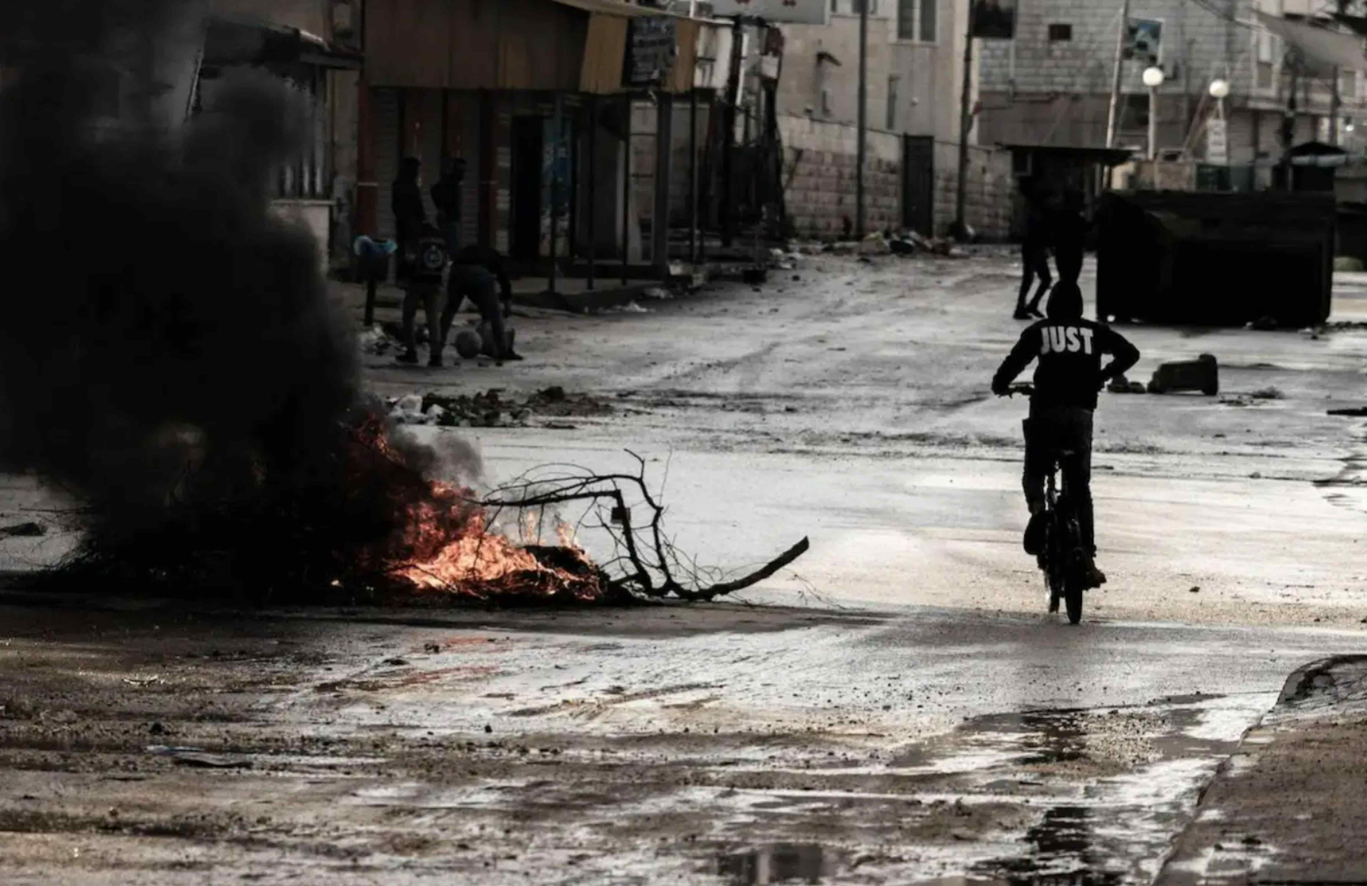 Medio Oriente. Attacco terroristico a Gerusalemme fa una strage; uccisi i due giovani attentatori palestinesi