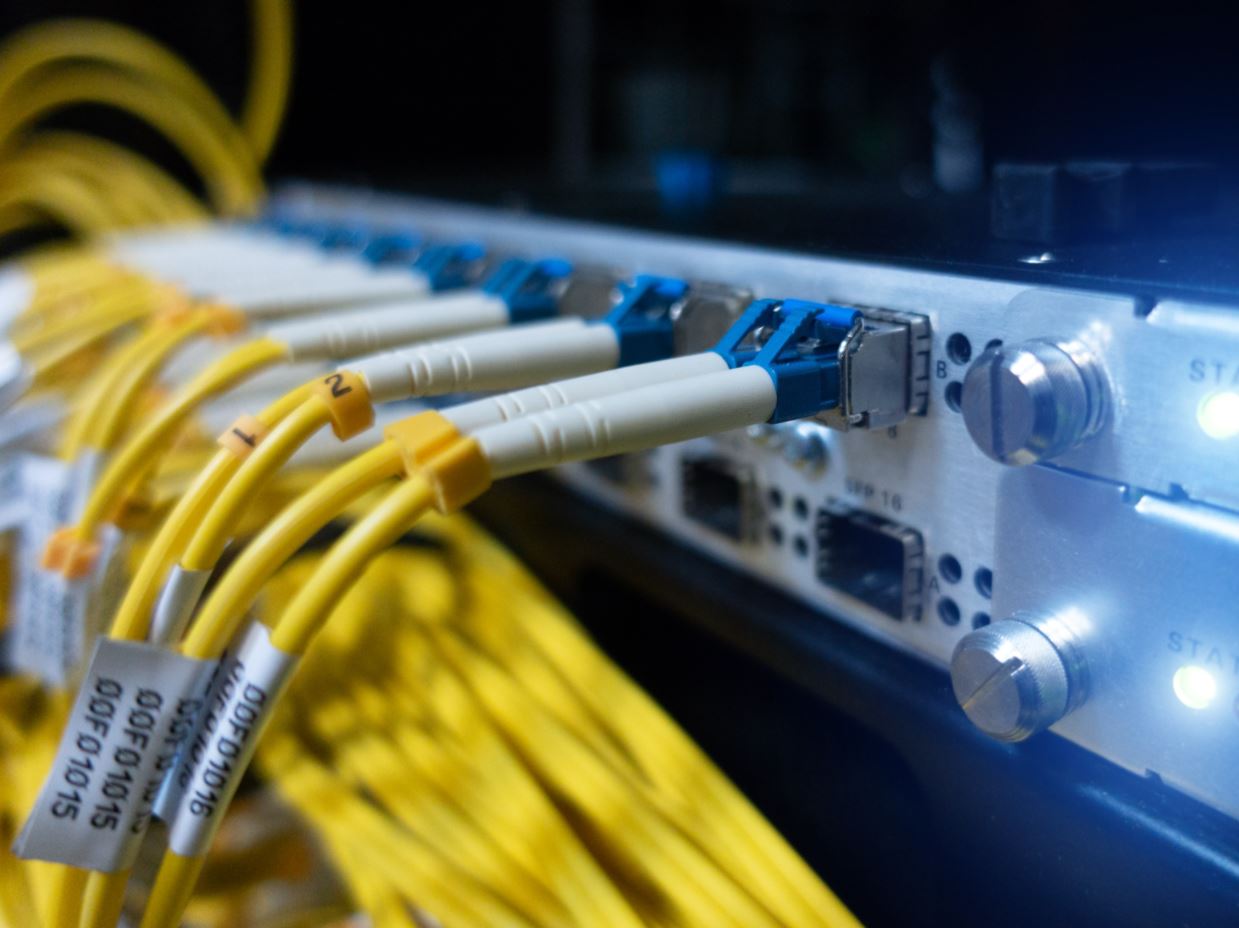 FiberCop e Fmc GlobalSat insieme per la prima rete ibrida fibra-satellite in Italia