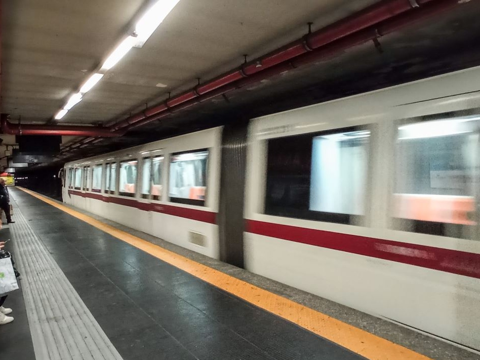 Roma inaugura il Wi-Fi pubblico gratuito in 55 piazze e completa la copertura della metro A