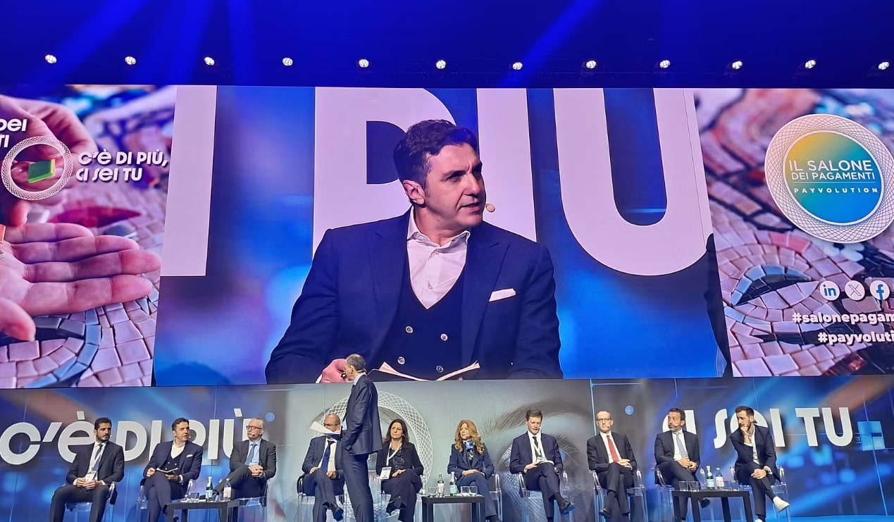 Osservatorio Visa: più della metà degli italiani utilizza principalmente strumenti di pagamento digitale