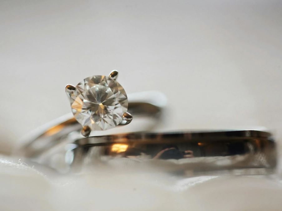 Polvere sei e diamante ritornerai