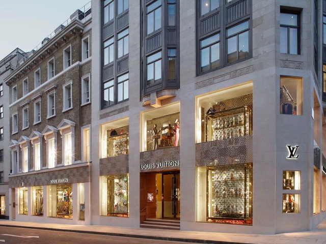 Il calo della domanda nei ricchi mercati d'Asia zavorra le vendite dei giganti del lusso