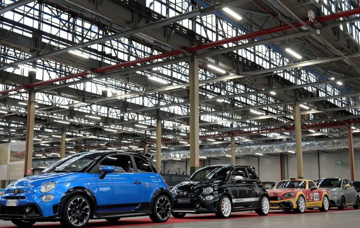 All’Heritage Hub la suggestiva mostra Youngtimer Abarth di domani”