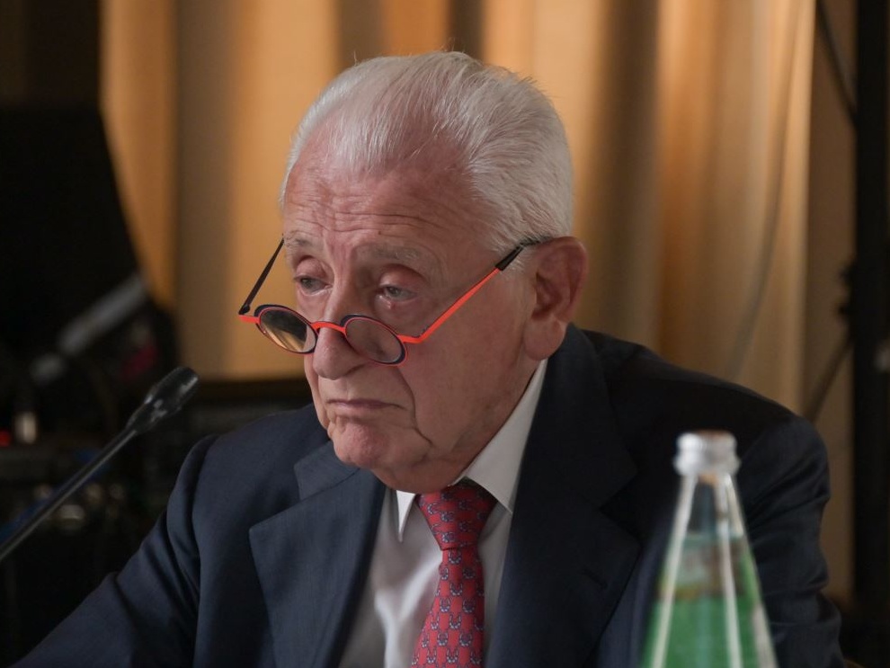 De Lorenzo torna ad incassare, con tanto di arretrati, il vitalizio che gli era stato revocato