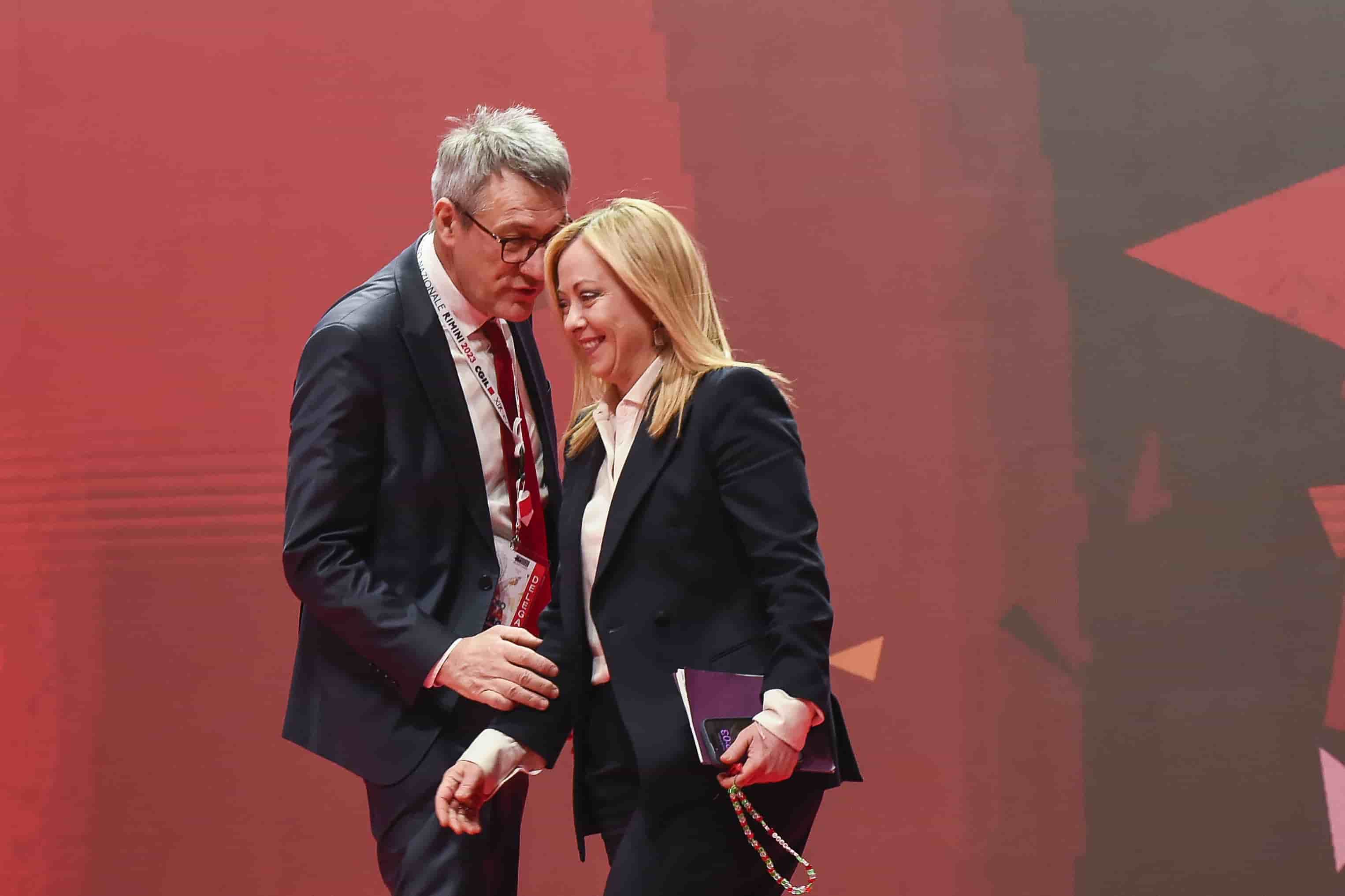 Cortigiana, obnubilato: quando la politica diventa esegesi