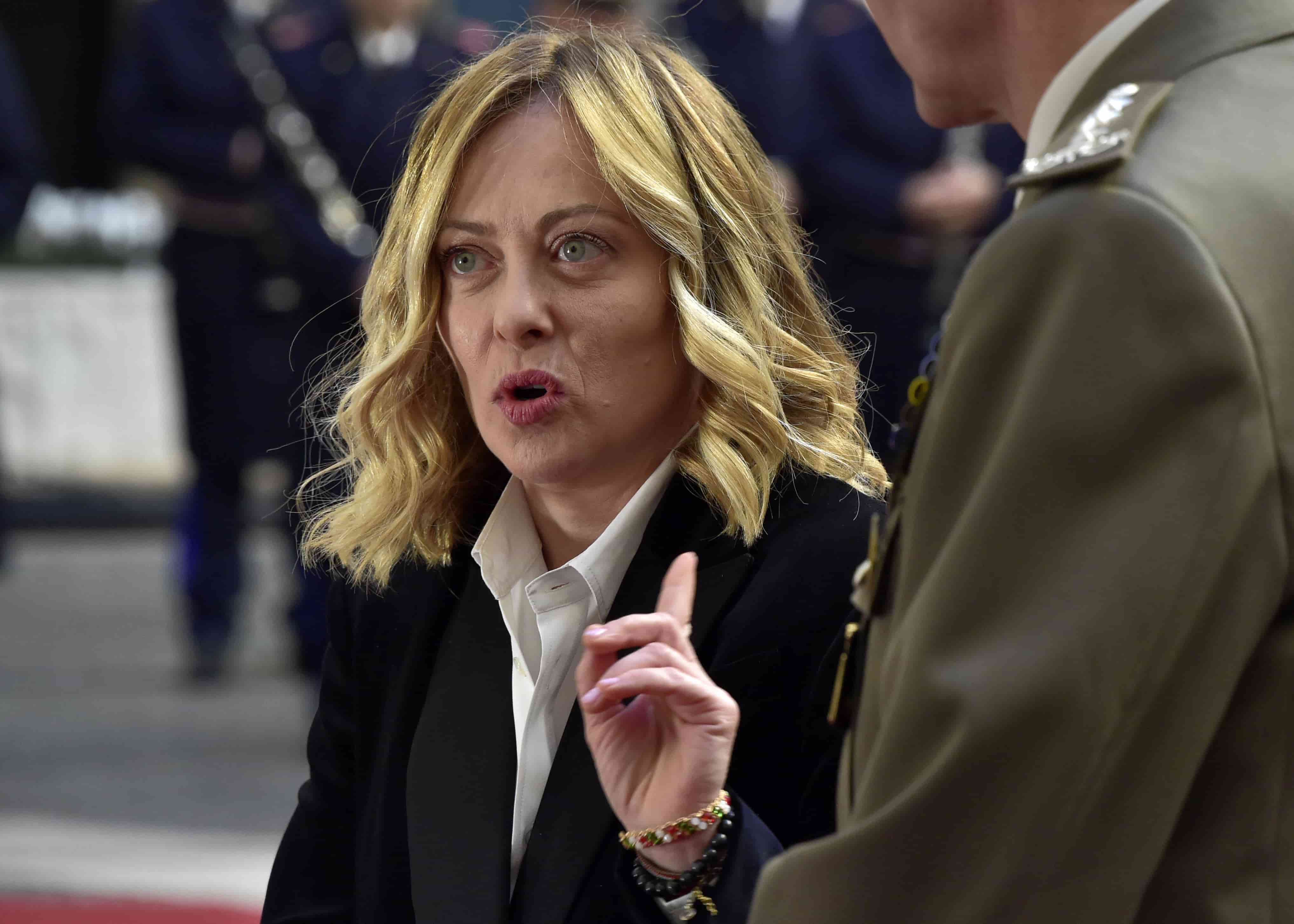 Vicenda Almasri: Giorgia Meloni non ci sta e lascia aleggiare l'ombra del ricatto