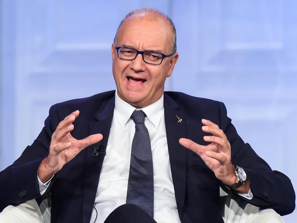 Bufera su Valditara, che lega le violenze sessuali agli immigrati irregolari