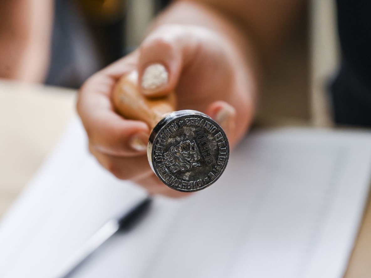 Partecipazione politica in calo e divari ancora forti tra generazioni, territori e generi