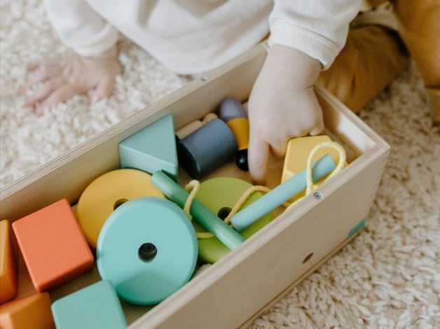 Medicina: i bambini più poveri rischiano di invecchiare velocemente