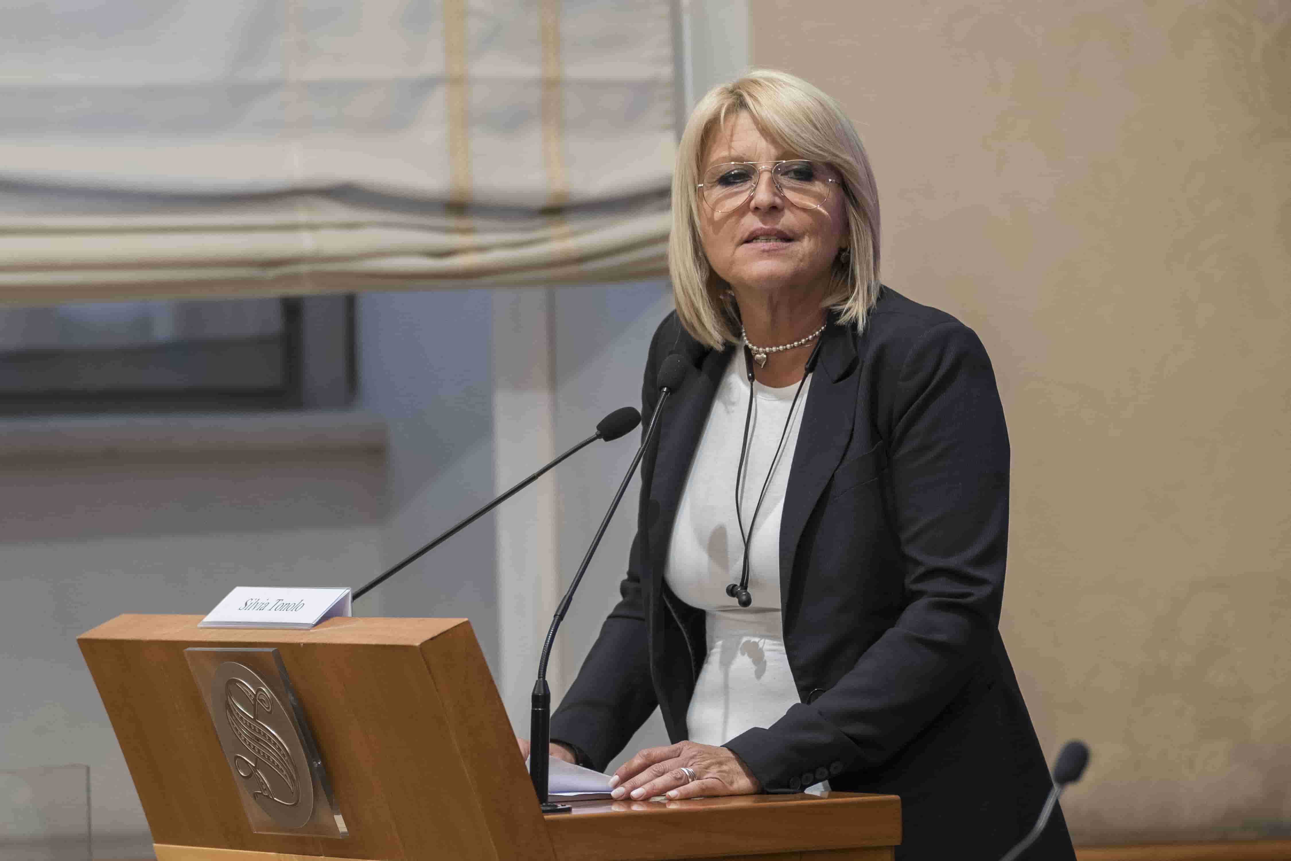 Farmaci: dialogo tra Associazioni e AIFA per ipotizzare le regole della partecipazione della comunità dei pazienti (PAGs)