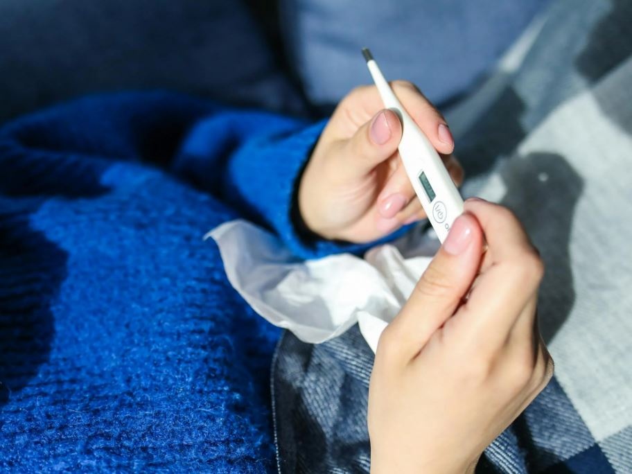 Influenza, picco previsto tra dicembre e gennaio: scatta la corsa ai vaccini