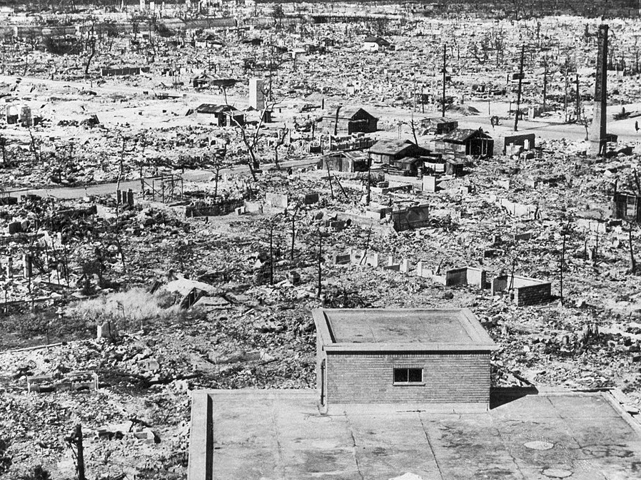 6 agosto 1945 - Hiroshima, cancellata dalla bomba, era una capitale della macchina bellica nipponica