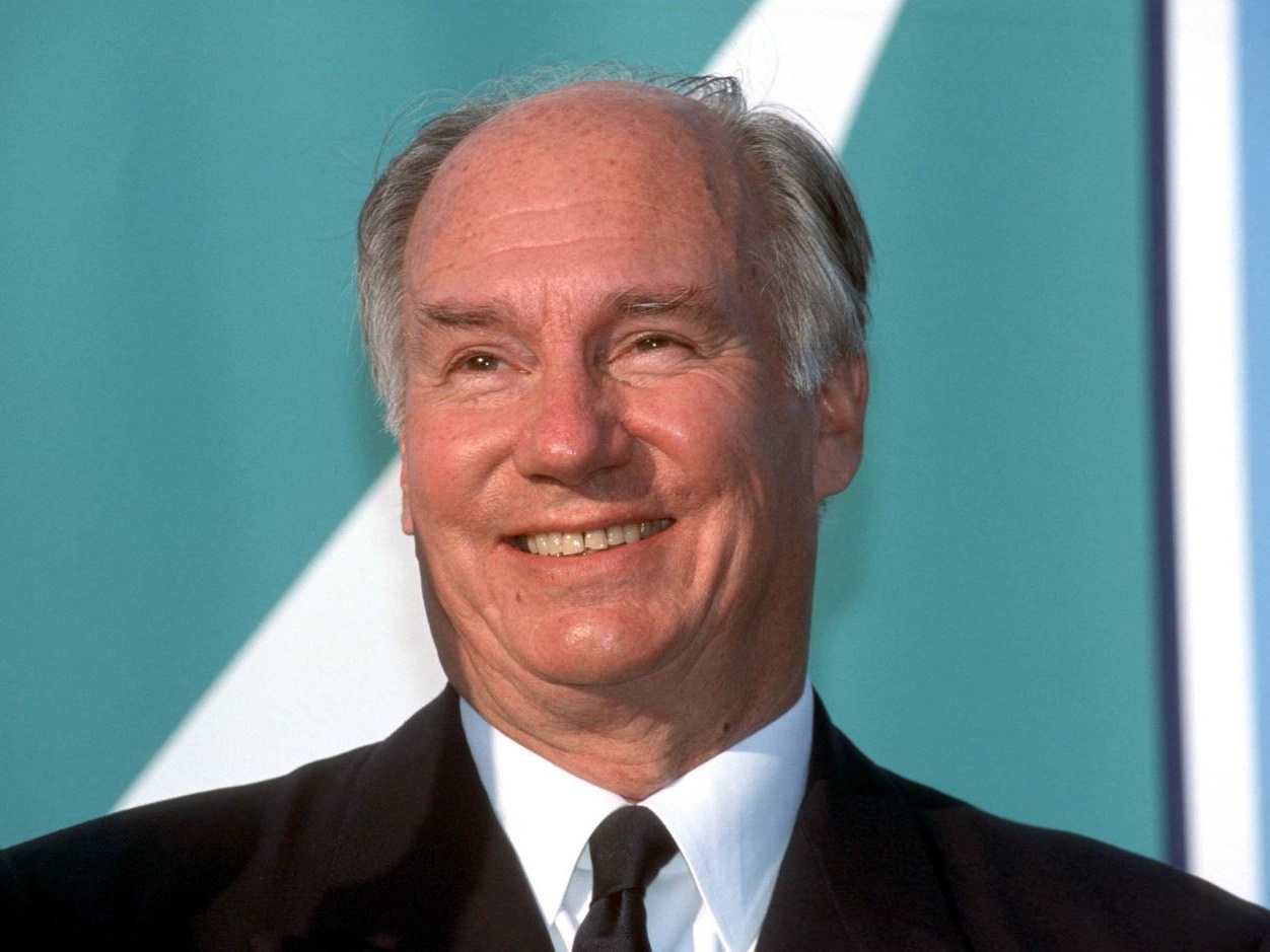 Addio a Karim Aga Khan, due giorni di lutto cittadino a Olbia