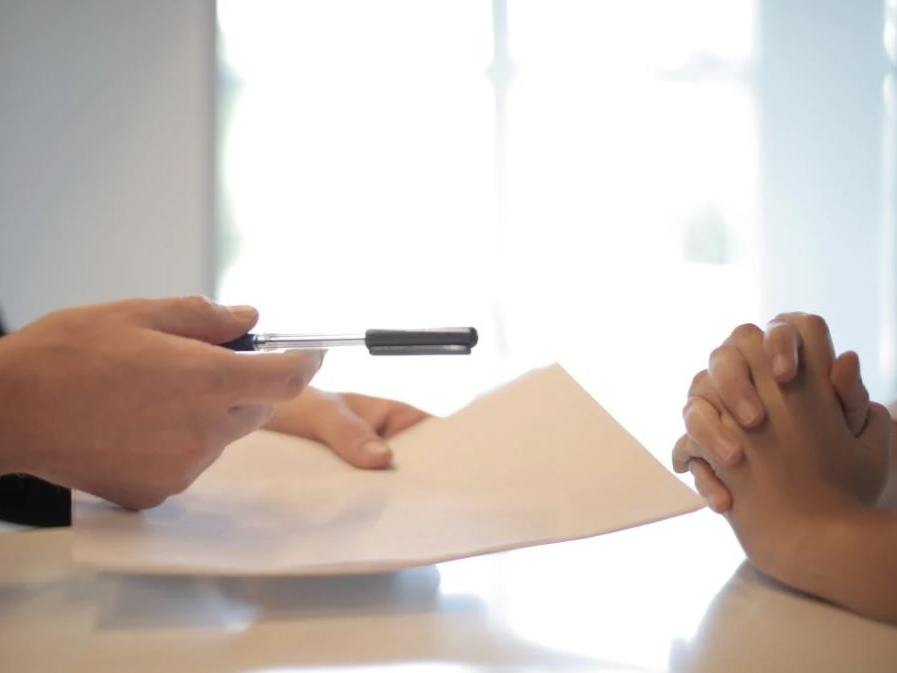 Aumenti indiscriminati e variazioni unilaterali delle polizze assicurative sulla casa