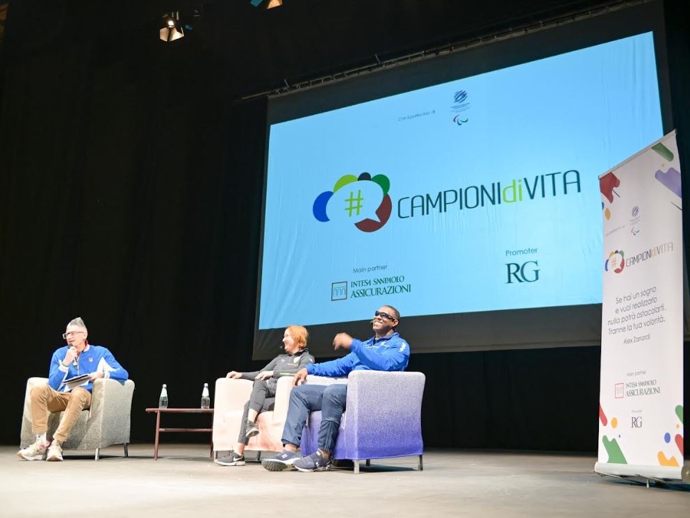 Intesa Sanpaolo: grande successo per la terza tappa del 2025 di #CAMPIONIdiVITA