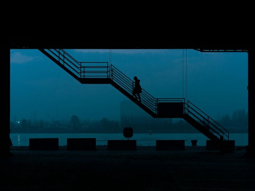 Rapporto Univ-Censis: 7 donne su 10 hanno paura a tornare a casa da sole di sera