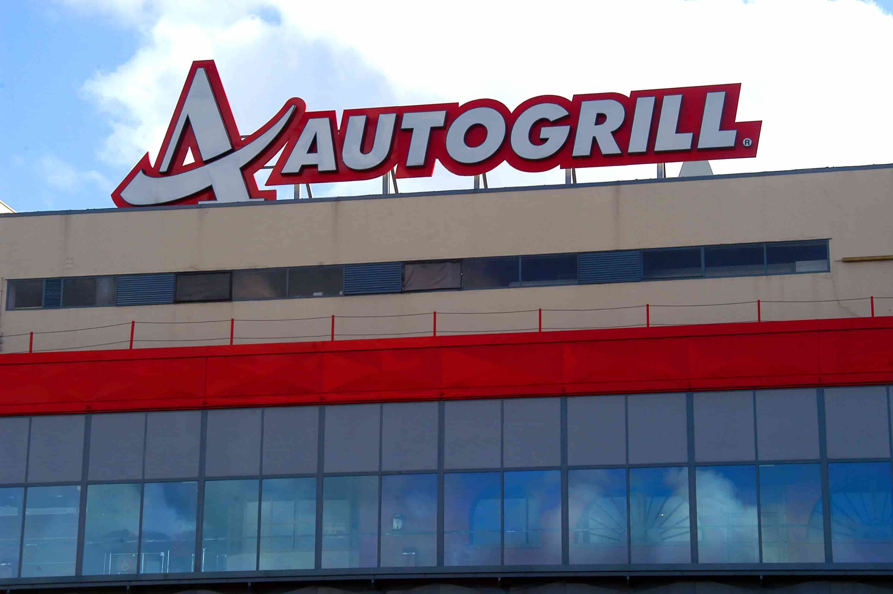 Autogrill, quando la difesa d’ufficio sostituisce la riflessione critica