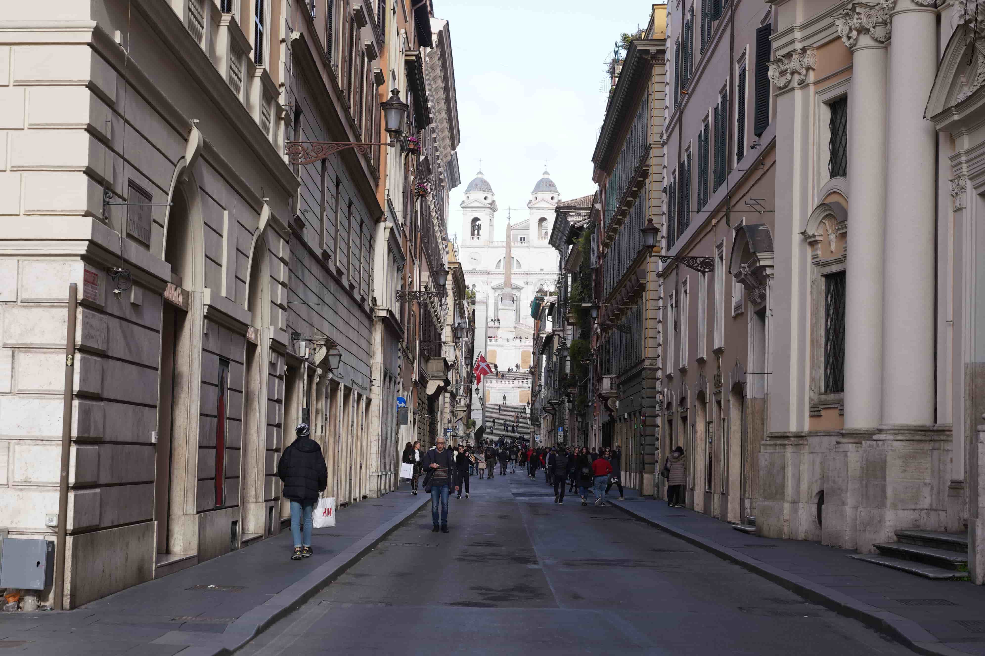 Le crisi non bloccano le ferie. Marchionne quando arrivò in Fiat si stupì: nell’azienda che perdeva 5 milioni al giorno, ad agosto non c’era nessuno