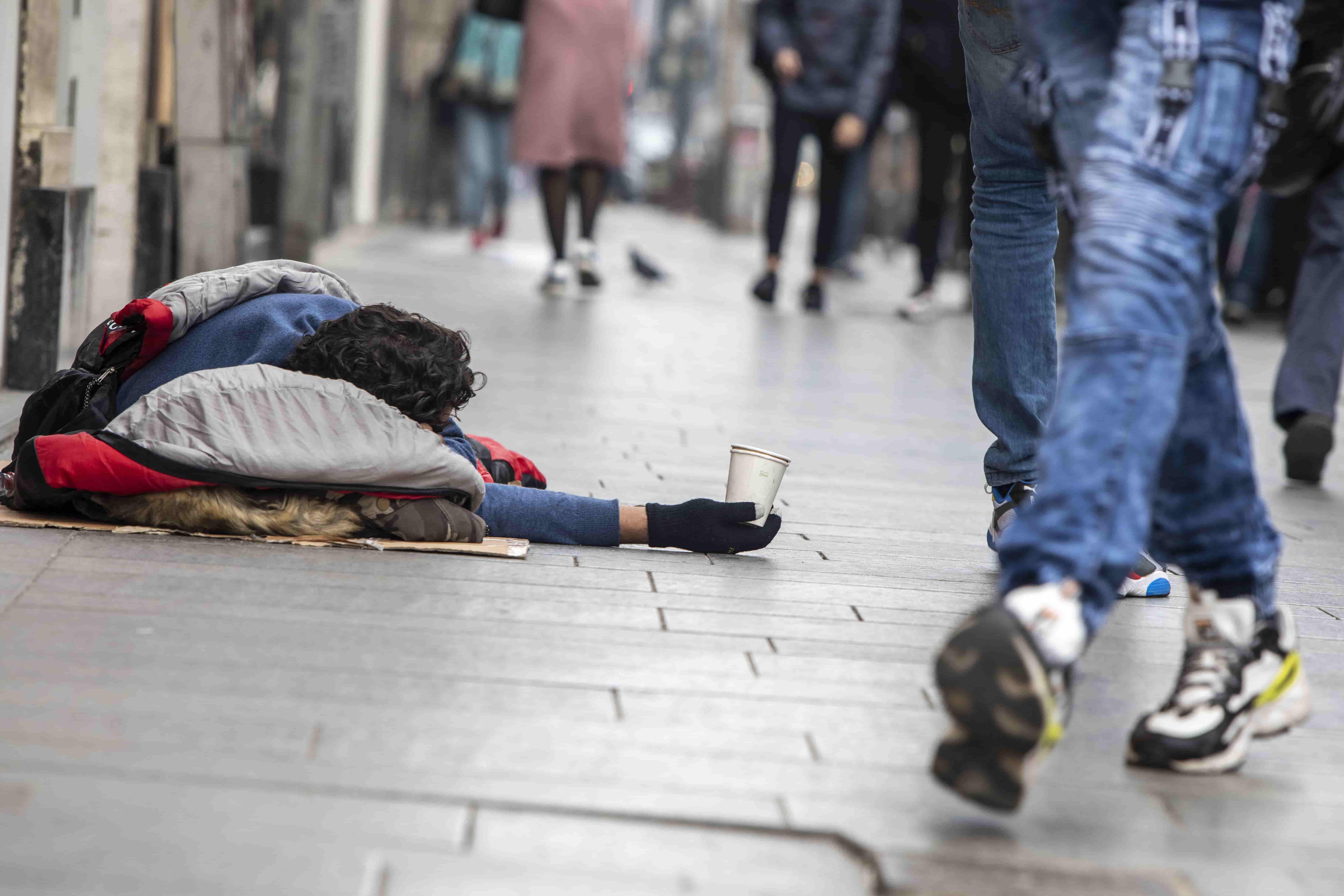 Povertà percepita, cala in Europa ma resta alta tra i giovani