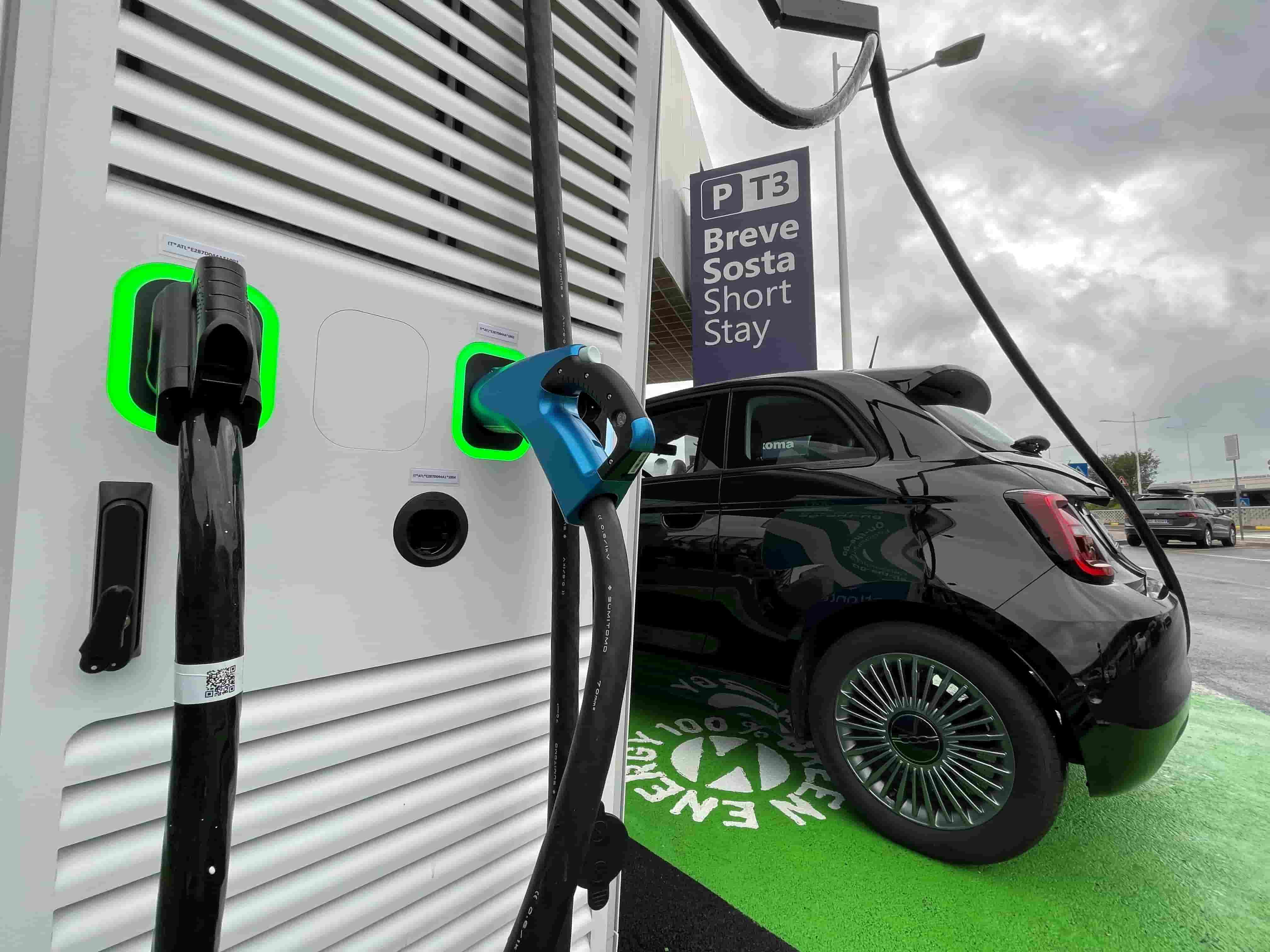 Bonus auto elettriche, erogati 40.000 voucher in cinque ore