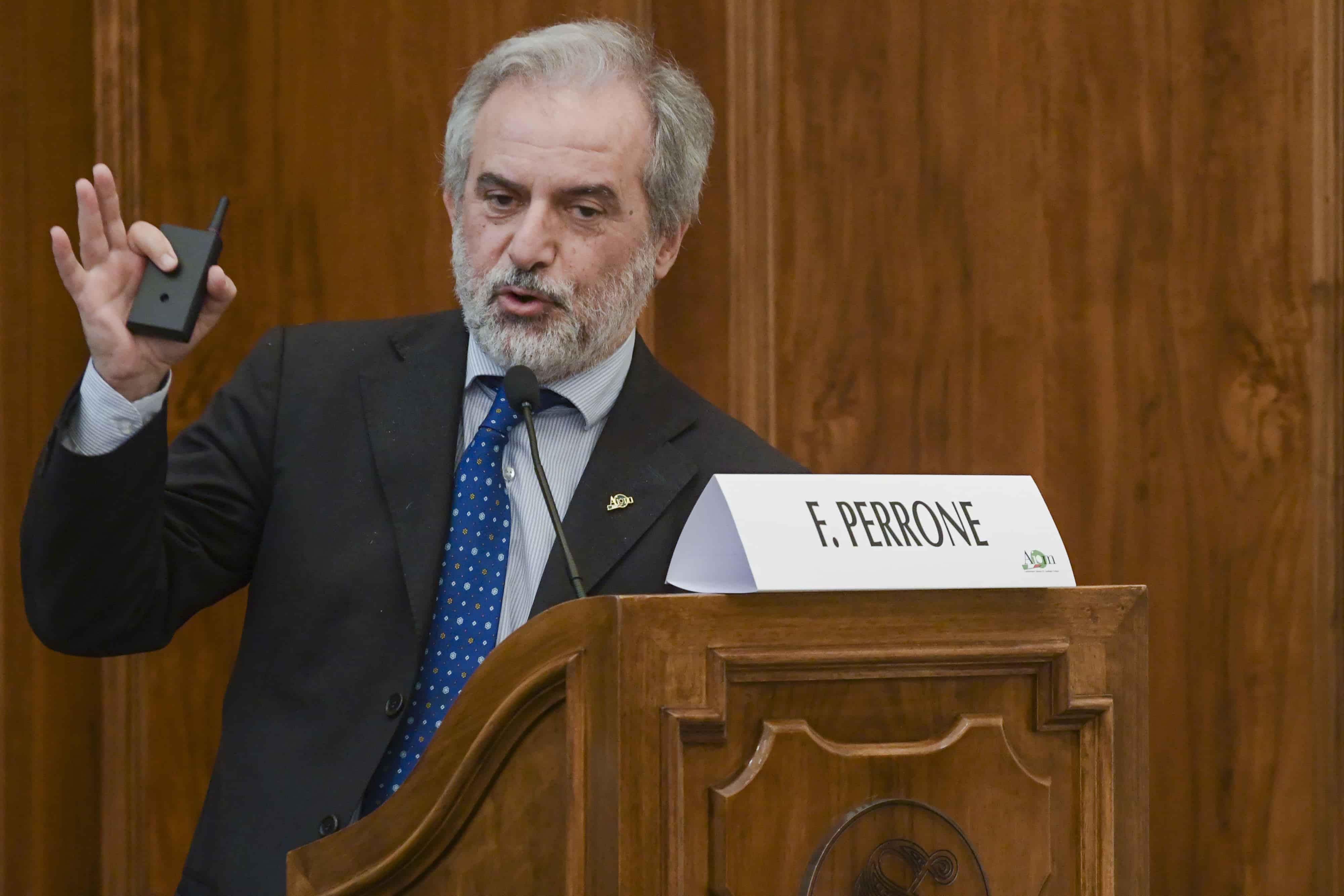 Sigarette, petizione per l'aumento di 5 euro a pacchetto: 8mila firme in 24 ore