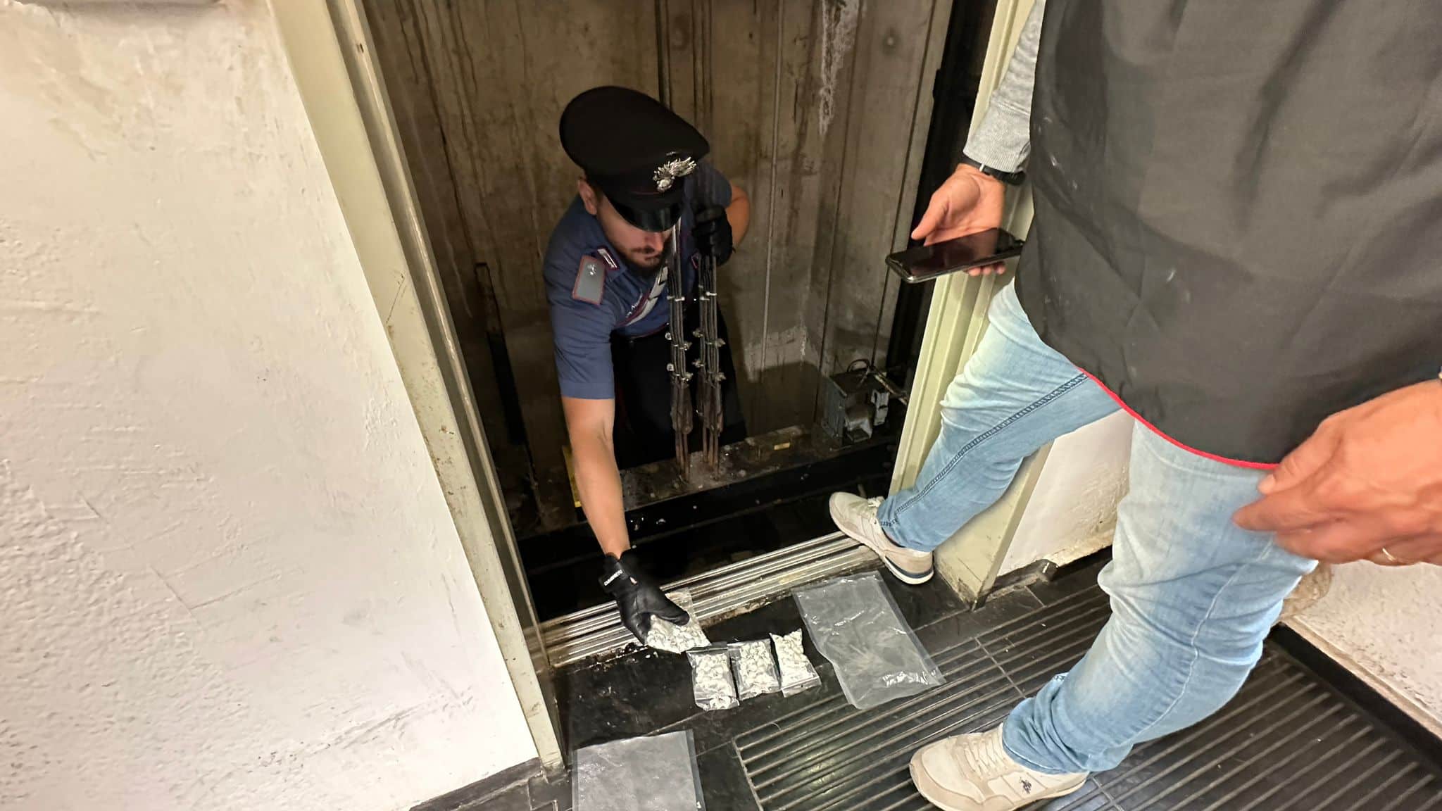 Droghe, l’Italia cambia sballo nel 2024: boom di ketamina e cocaina, crolla l’eroina