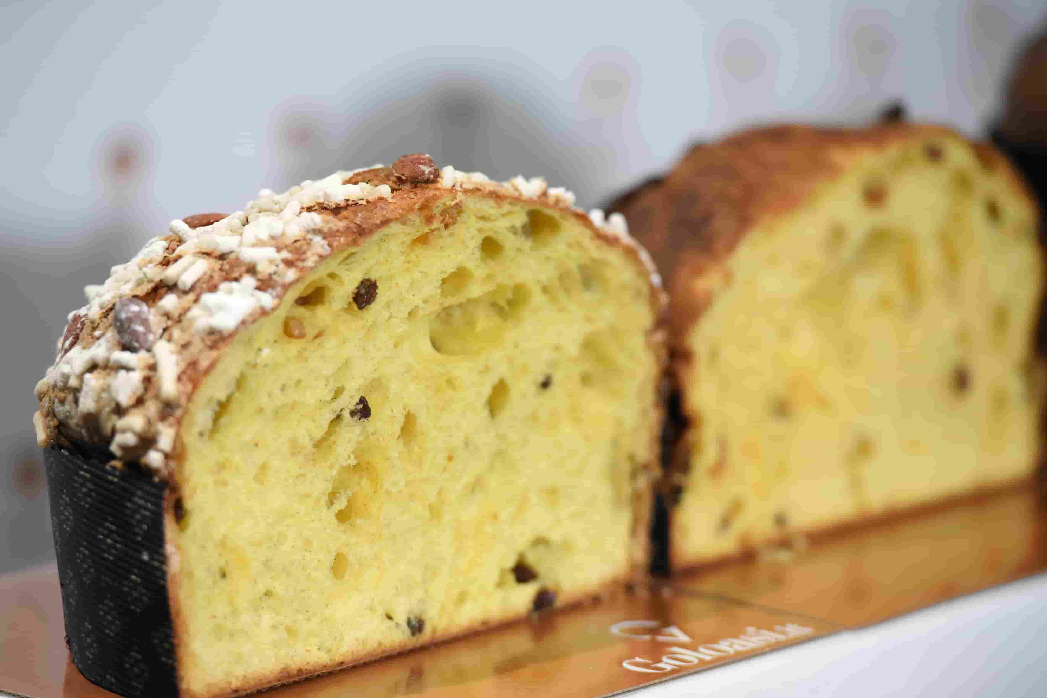 Natale, per il panettone classico e pandoro listini in lieve aumento (+4%), ma schizzano alle stelle i prezzi dei torroni (+30%)