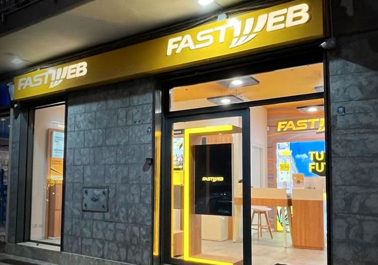 Fastweb aumenta le tariffe di 5 euro, Codacons diffida l’azienda e chiede l’intervento dell’Agcom