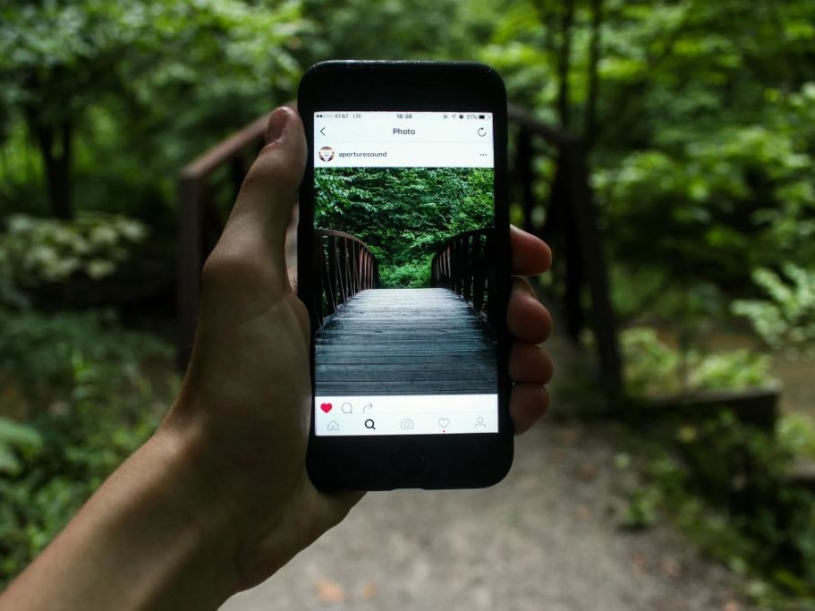 Meta adotta gli standard dei film americani: su Instagram arriva la classificazione “Pg-13”