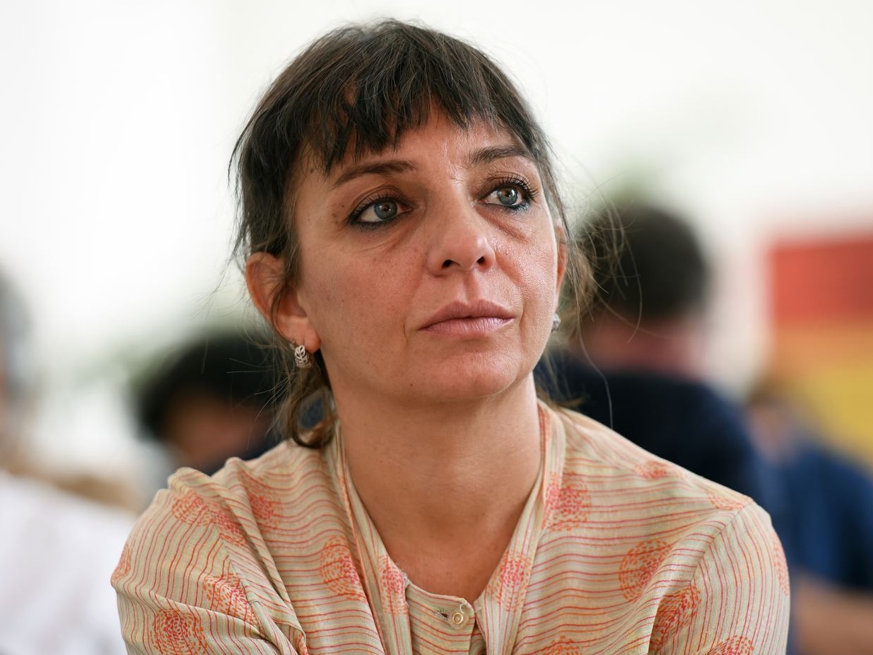 Allarme giovani: il 17% degli adolescenti vede nell’autoproduzione di materiale pornografico una fonte di guadagno