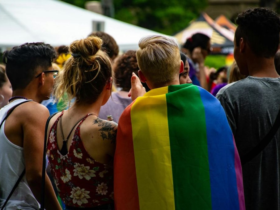 “Libero di amare, libero di essere”: la nuova strategia UE per i diritti LGBTIQ+ 2026-2030