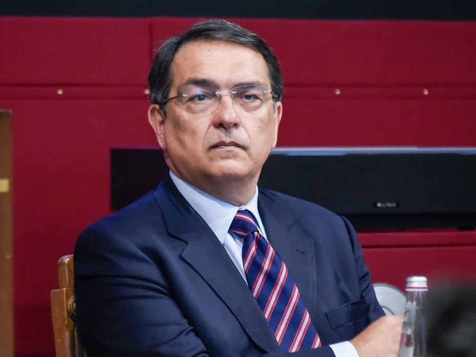 Italiani poco alfabetizzati al digitale, ma crescono preoccupazioni e regole in famiglia