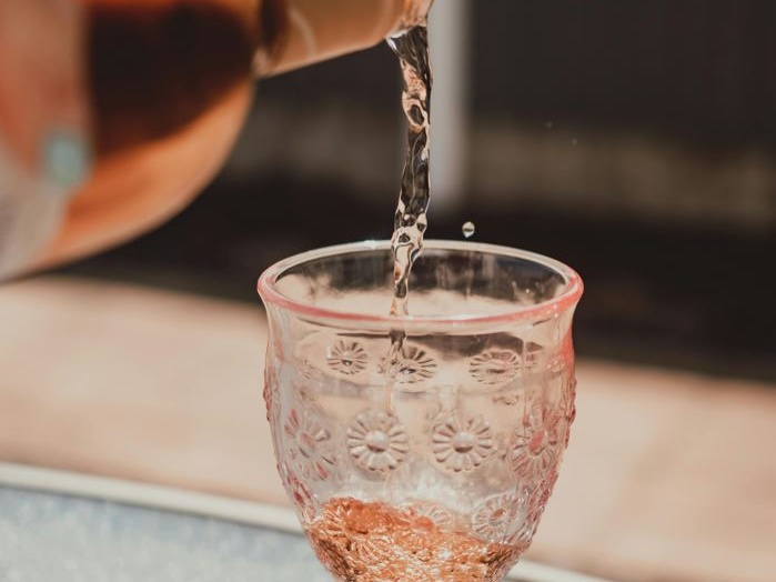 Meghan, il rosè e il ritorno della ditta