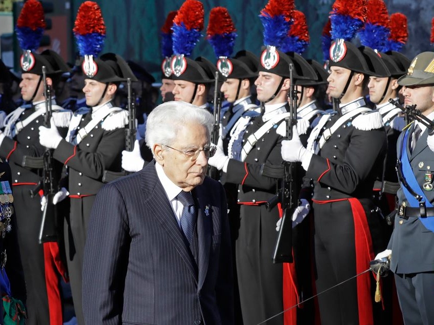 Mattarella: “Viva le Forze Armate, viva l’Italia