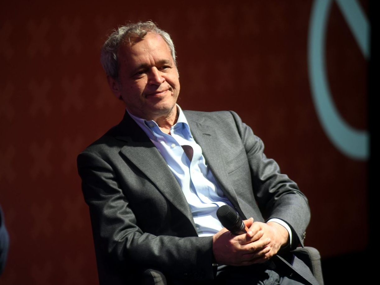 A rischio di estinzione gli ultimi mohicani della televisione parlata e non urlata