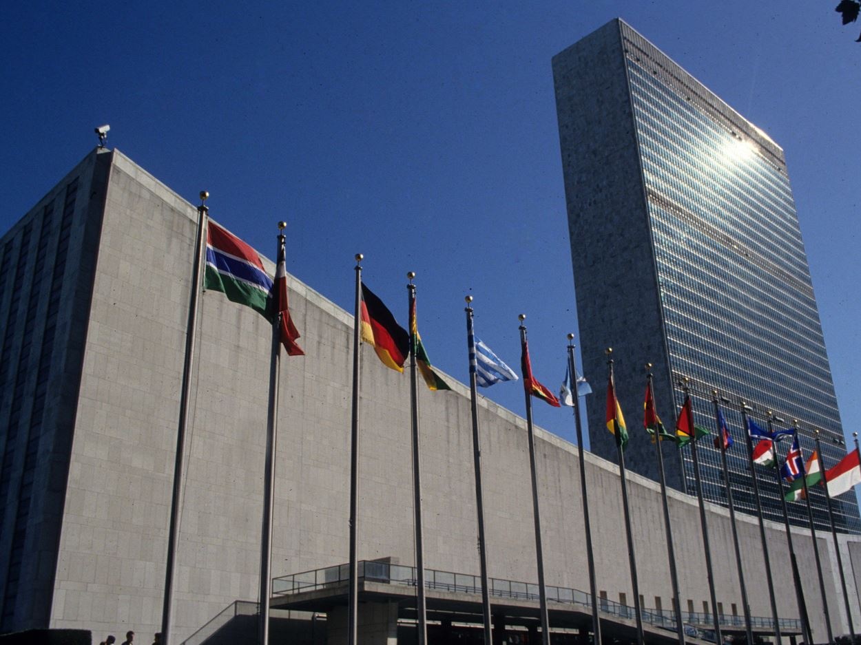 World Media Headlines - Gaza, l'ONU approva il piano Usa: nasce il Consiglio per la Pace